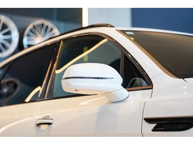 Bentley BENTAYGA 69