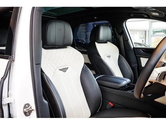 Bentley BENTAYGA 4
