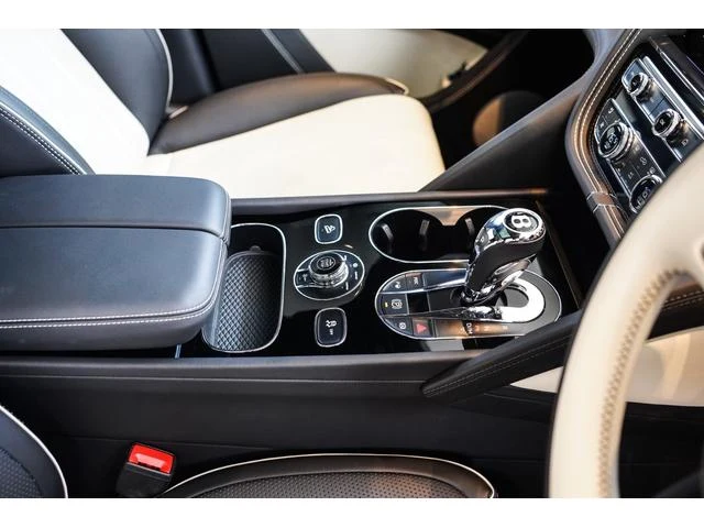 Bentley BENTAYGA 22