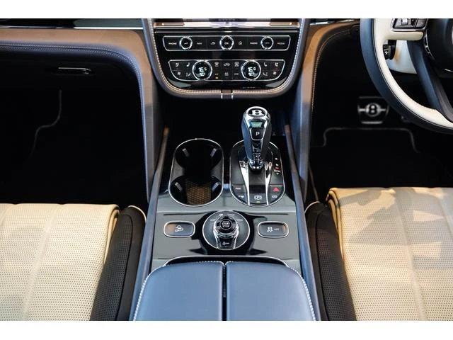 Bentley BENTAYGA 40