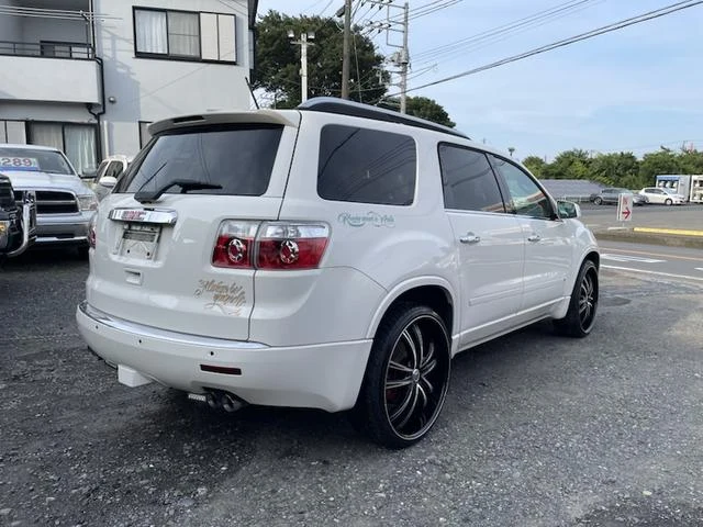 GMC ACADIA 8