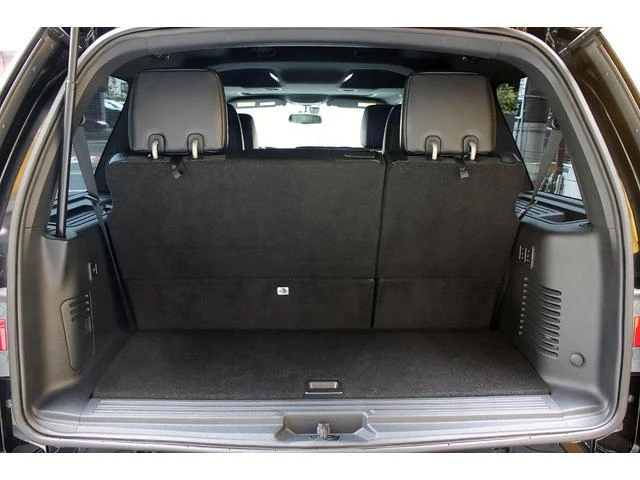 Lincoln NAVIGATOR 9