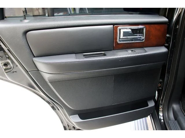 Lincoln NAVIGATOR 36