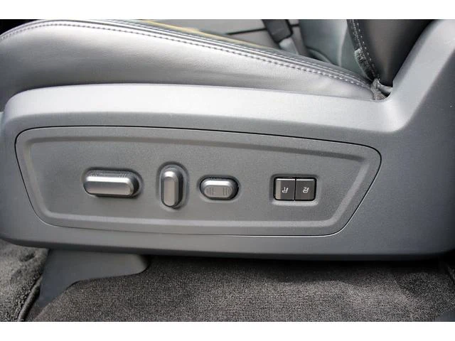 Lincoln NAVIGATOR 18