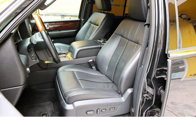 Lincoln NAVIGATOR 19