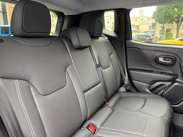 Chrysler JEEP 28