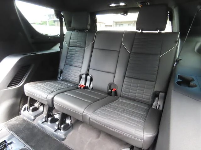 Cadillac ESCALADE 29
