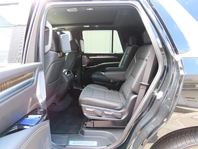 Cadillac ESCALADE 25