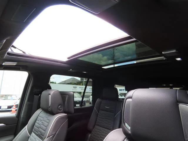 Cadillac ESCALADE 50