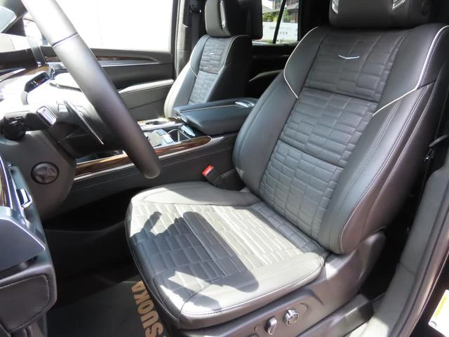 Cadillac ESCALADE 17