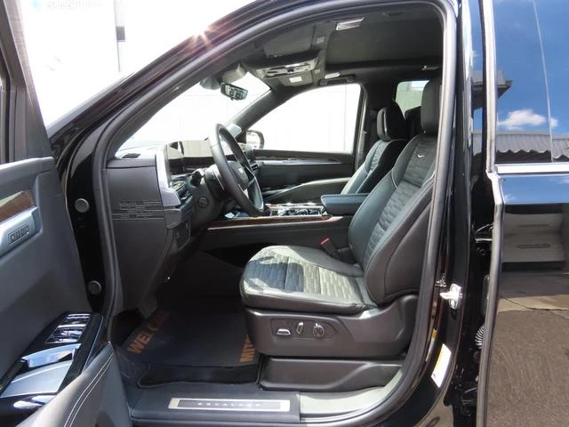 Cadillac ESCALADE 18