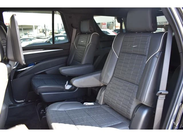 Cadillac ESCALADE 21