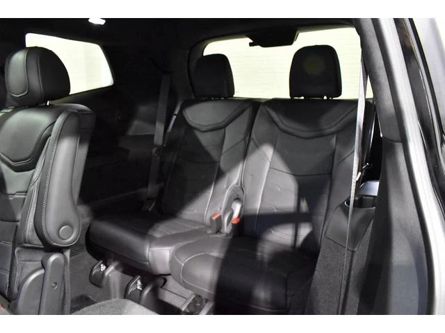 Cadillac XT6 17