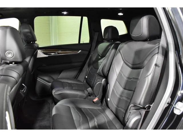 Cadillac XT6 16