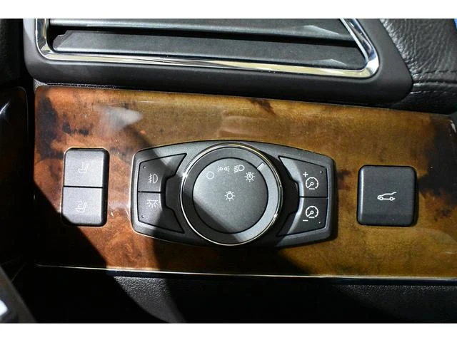 Lincoln MKX 28