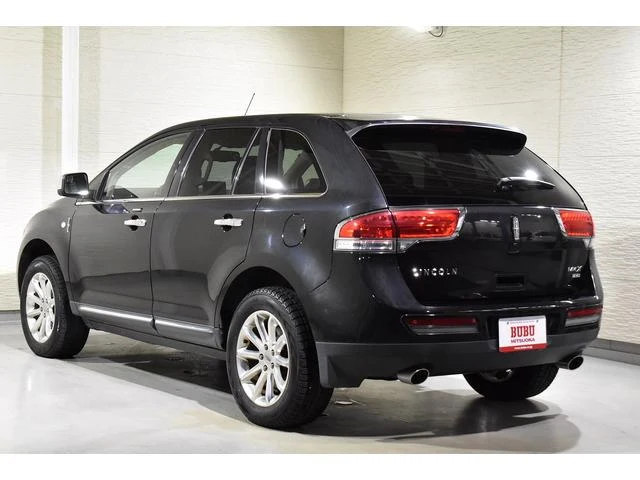 Lincoln MKX 9