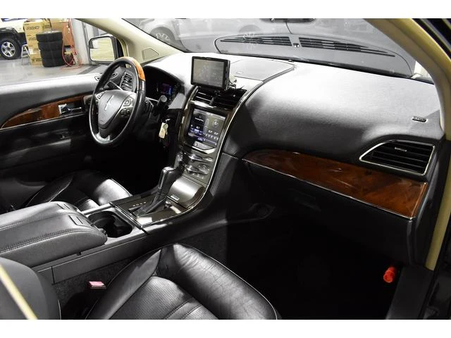 Lincoln MKX 23