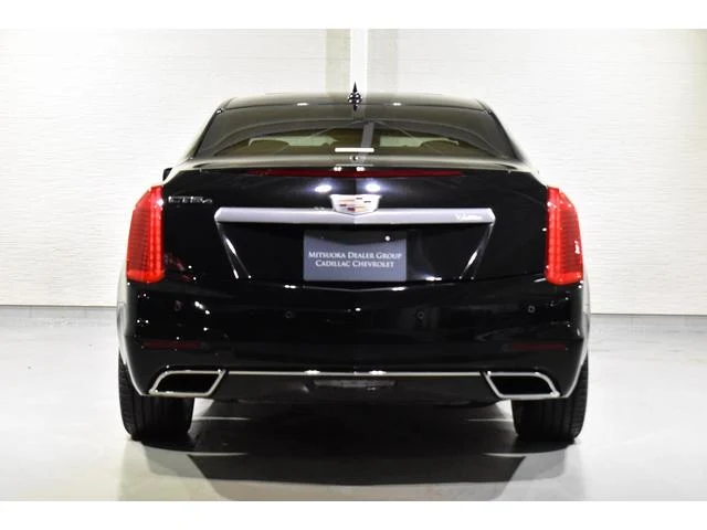 Cadillac CTS 8