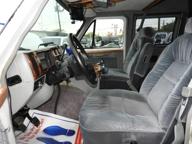 GMC VANDURA 2500 6