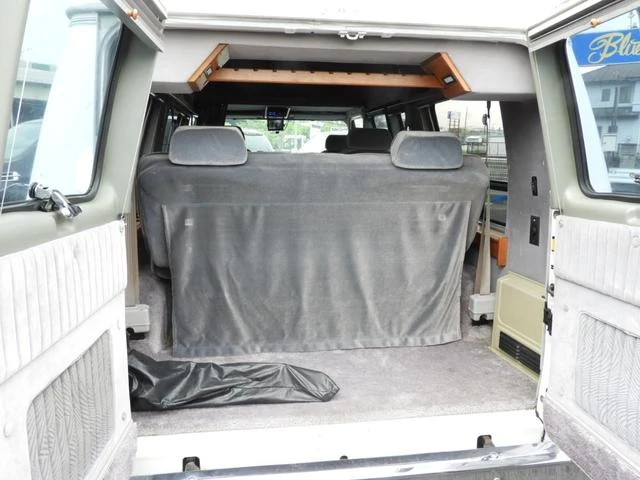 GMC VANDURA 2500 18