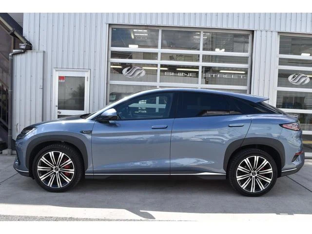 BYD SEALION 7 4
