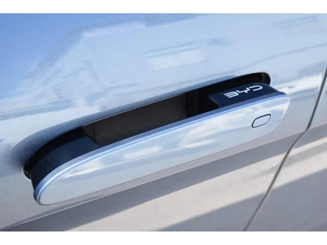 BYD SEALION 7 16