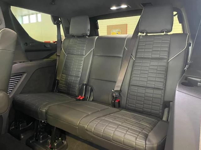 Cadillac ESCALADE 15
