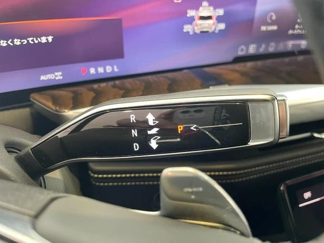 Cadillac ESCALADE 11