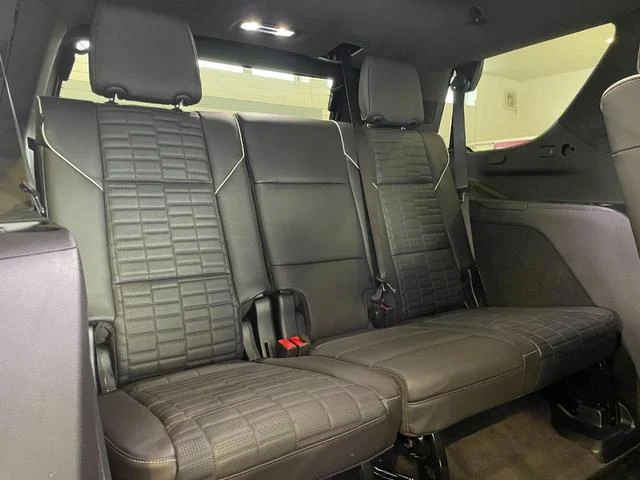 Cadillac ESCALADE 66