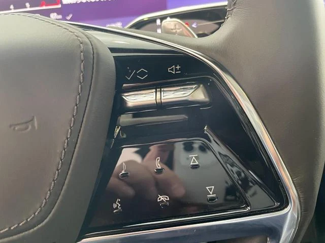Cadillac ESCALADE 48
