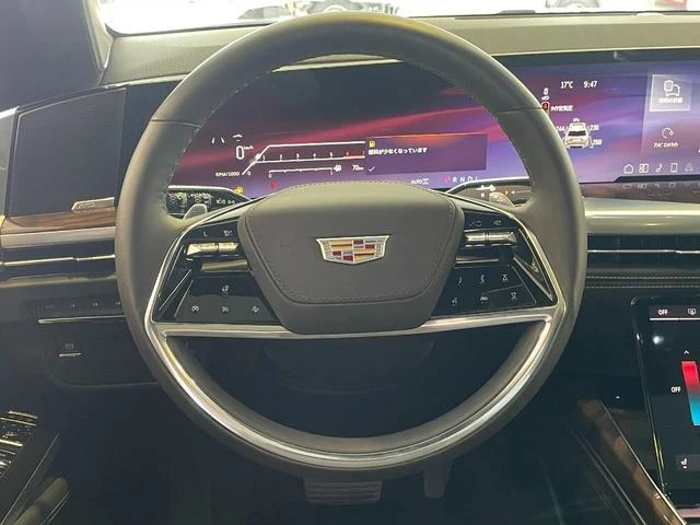 Cadillac ESCALADE 17