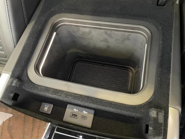 Cadillac ESCALADE 53