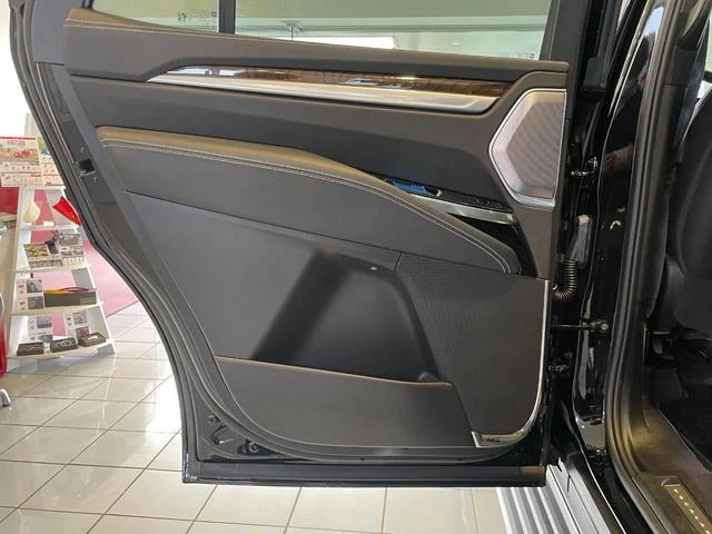 Cadillac ESCALADE 73