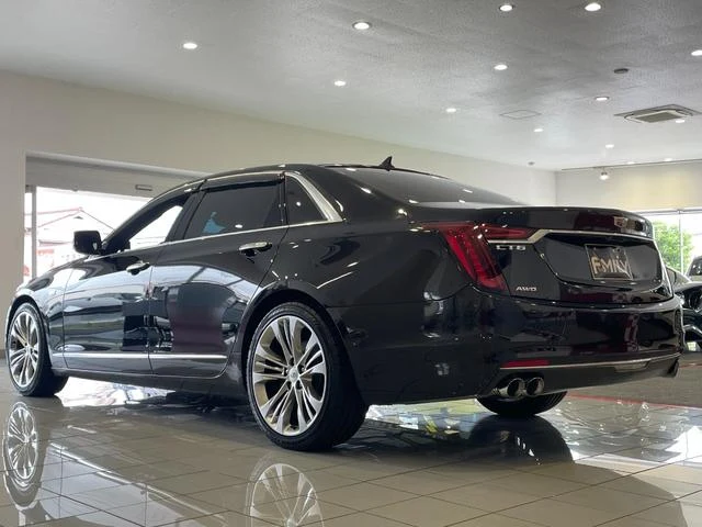 Cadillac CT6 9