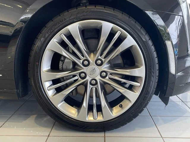 Cadillac CT6 21