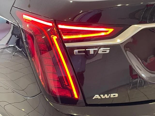 Cadillac CT6 30