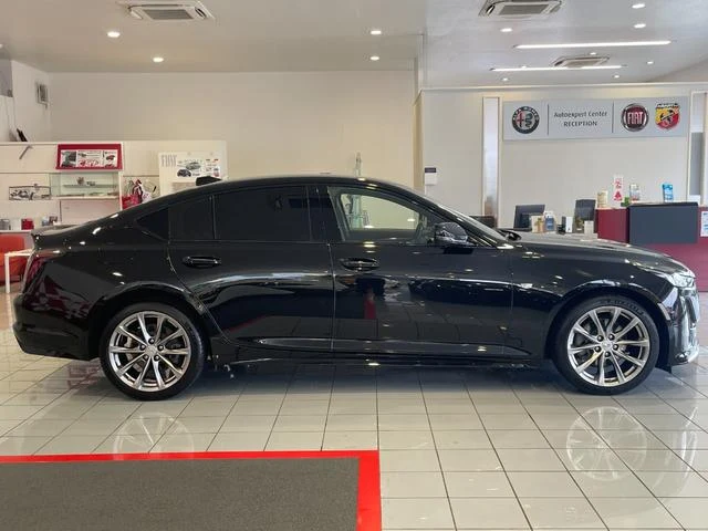 Cadillac CT5 4
