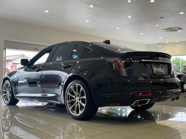 Cadillac CT5 9