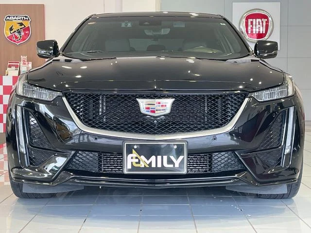 Cadillac CT5 2