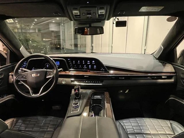 Cadillac ESCALADE 37