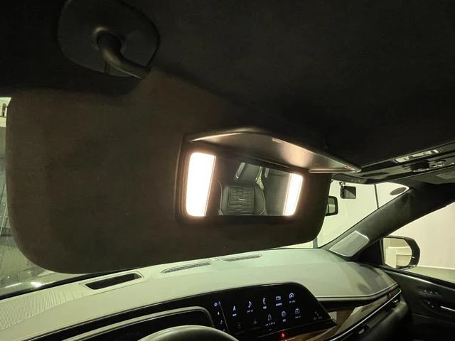 Cadillac ESCALADE 56