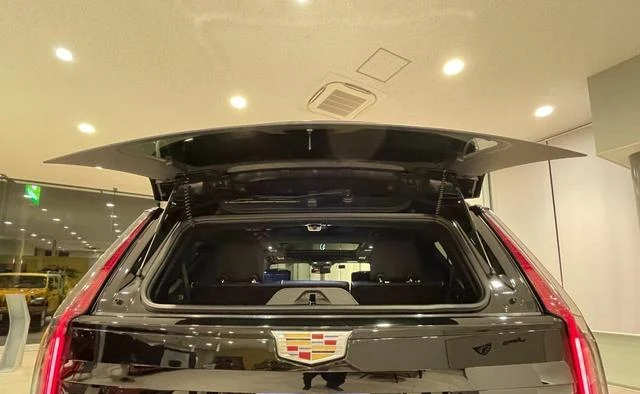Cadillac ESCALADE 27