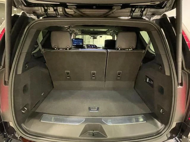Cadillac ESCALADE 28