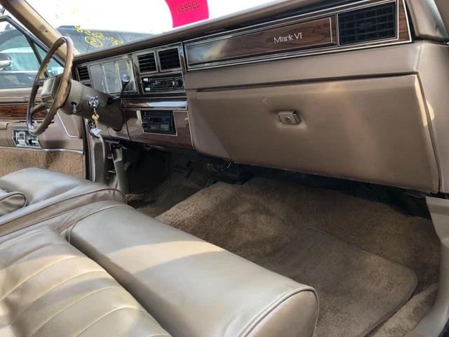 Lincoln MARK VI 33
