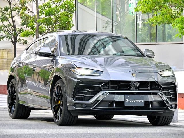 Lamborghini URUS 25