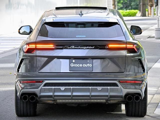 Lamborghini URUS 20
