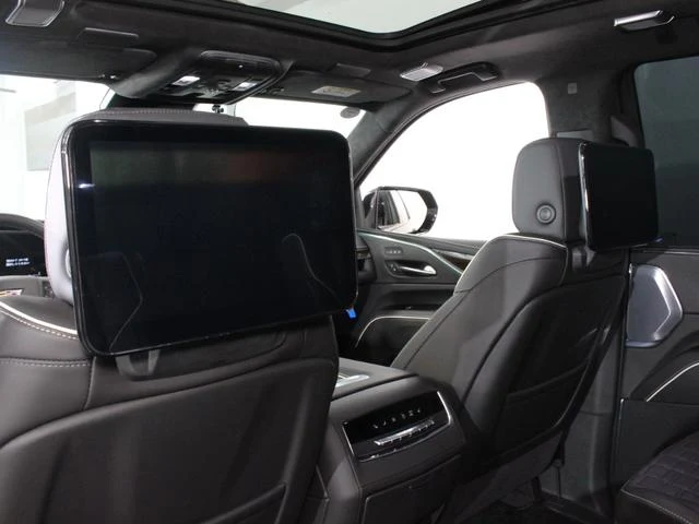 Cadillac ESCALADE 31