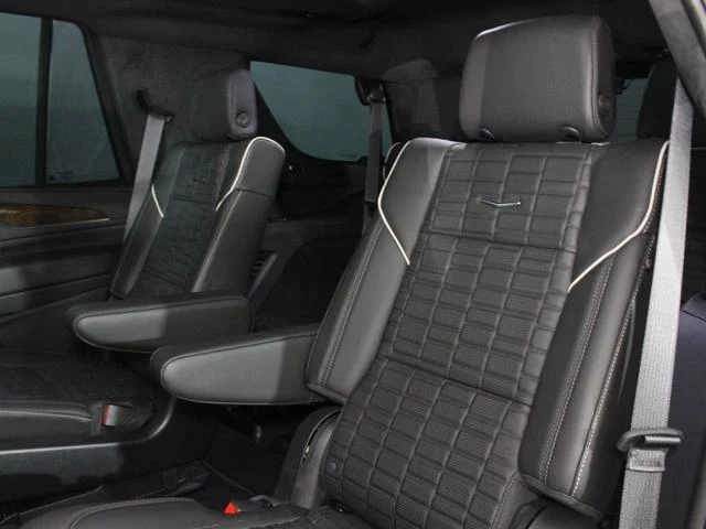 Cadillac ESCALADE 36