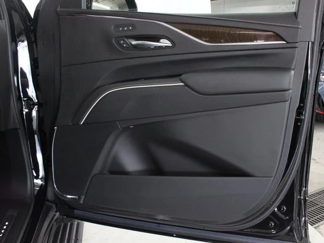 Cadillac ESCALADE 53