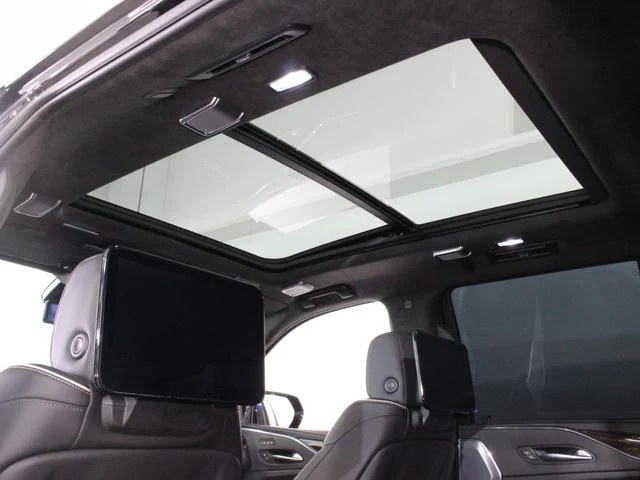 Cadillac ESCALADE 29